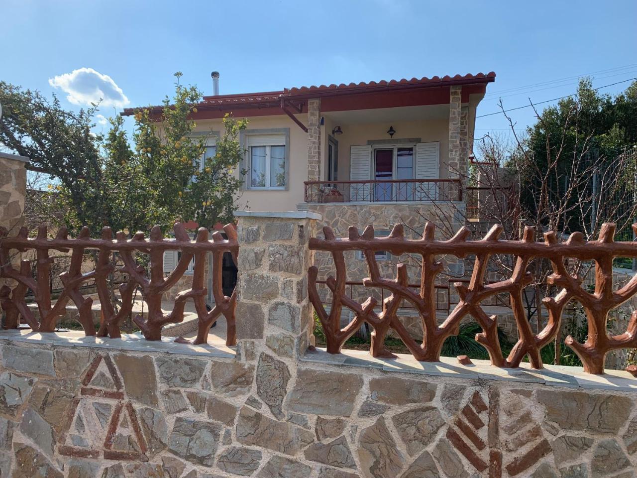 Peaceful House Near Airport Villa Pikermion Bagian luar foto