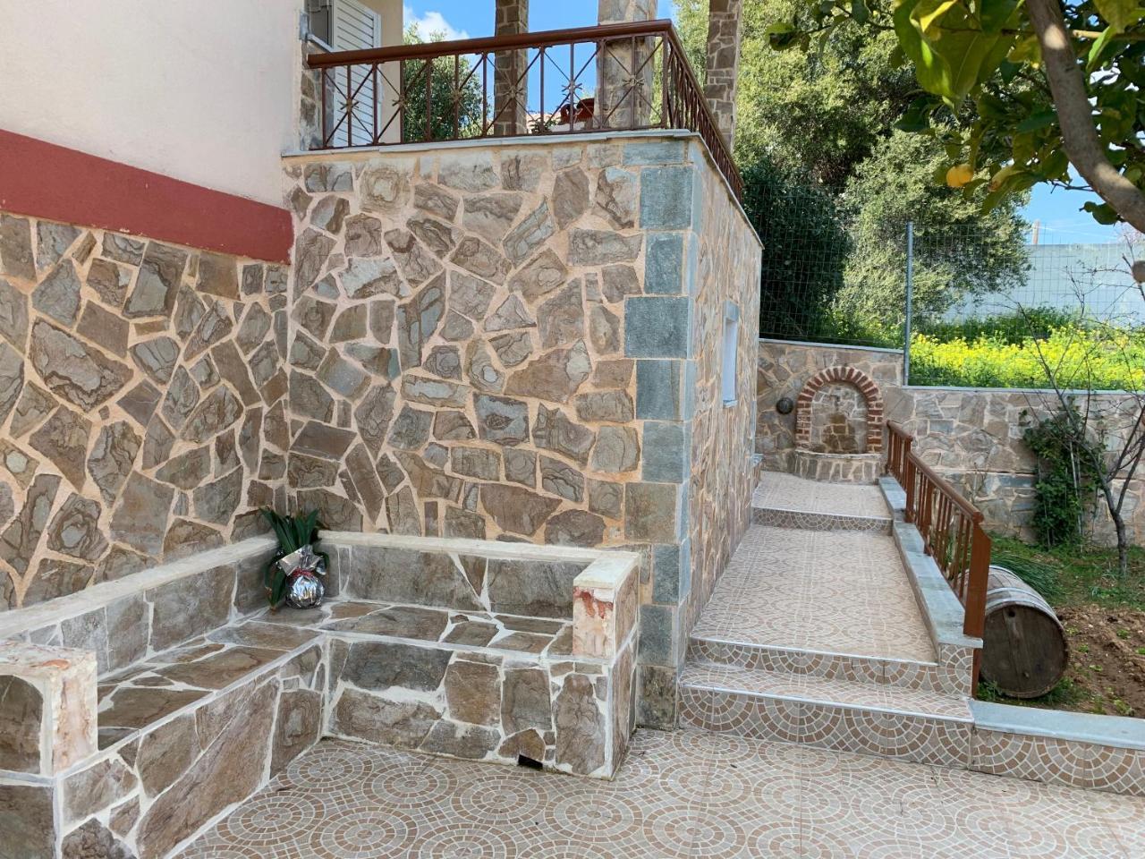 Peaceful House Near Airport Villa Pikermion Bagian luar foto